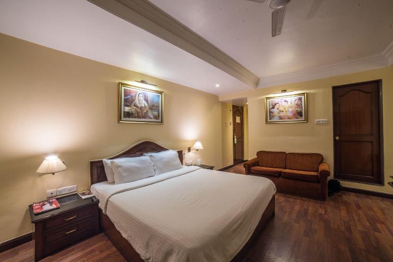 Hotel Highway View image