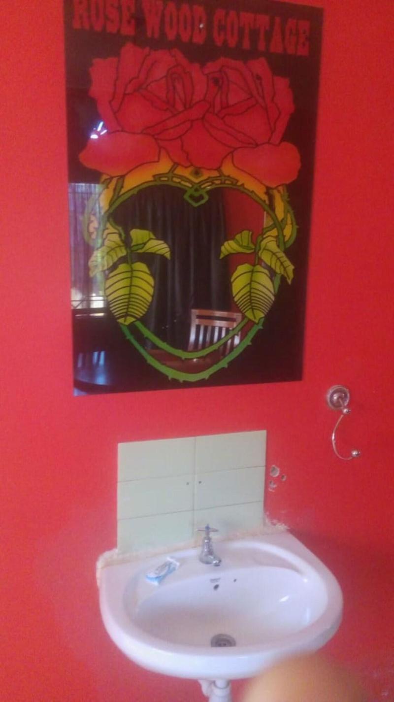 Rose Wood Lounge image