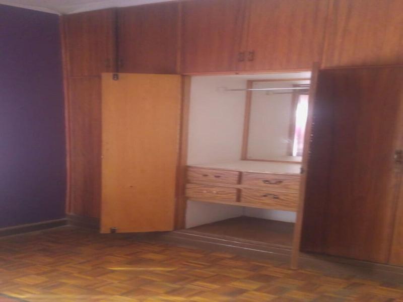 Rose Wood Lounge image