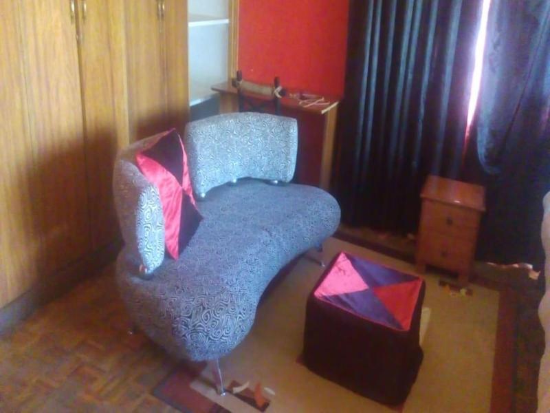 Rose Wood Lounge image