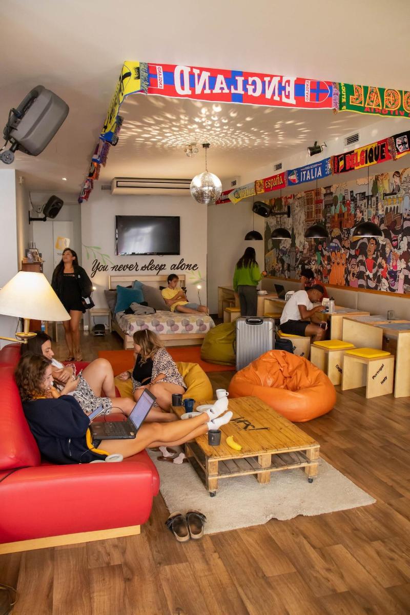 Yes! Lisbon Hostel image