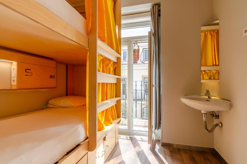 Yes! Lisbon Hostel image