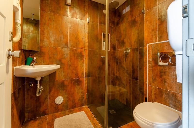 Yes! Lisbon Hostel image