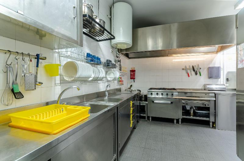 Yes! Lisbon Hostel image