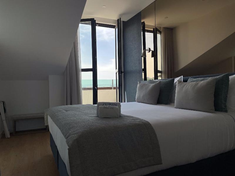 Zurin Charm Hotel image