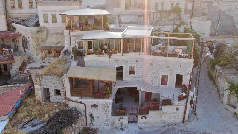 Vigneron Cave Hotel image