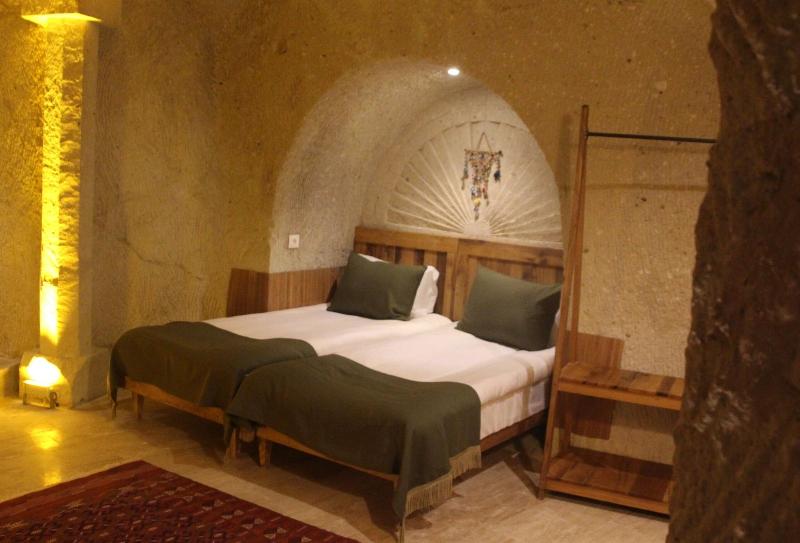 Vigneron Cave Hotel image