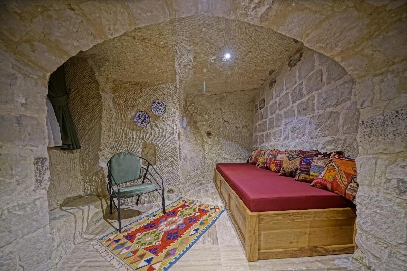 Vigneron Cave Hotel image