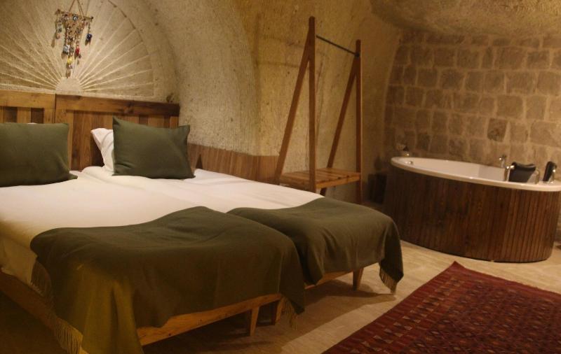 Vigneron Cave Hotel image