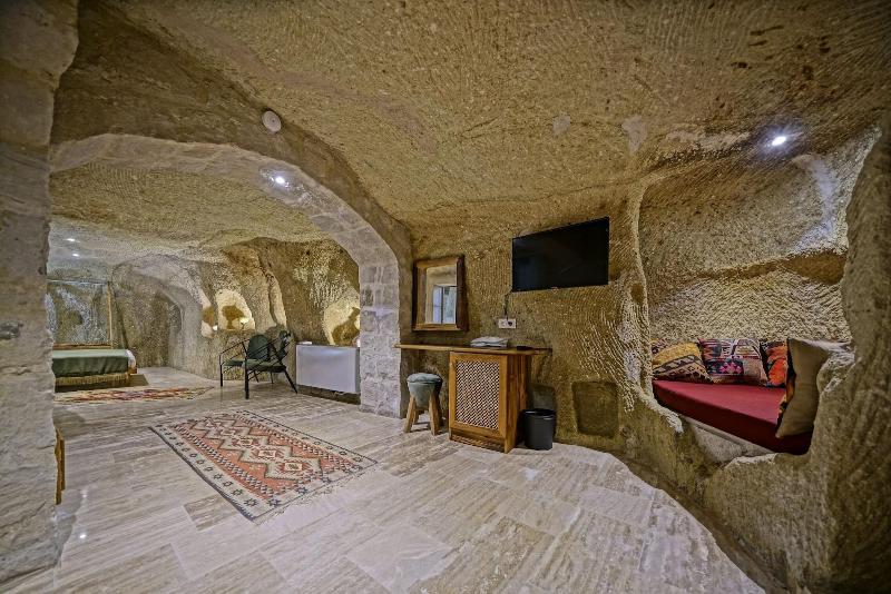 Vigneron Cave Hotel image
