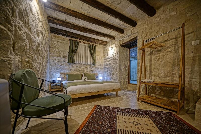 Vigneron Cave Hotel image