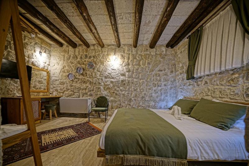 Vigneron Cave Hotel image