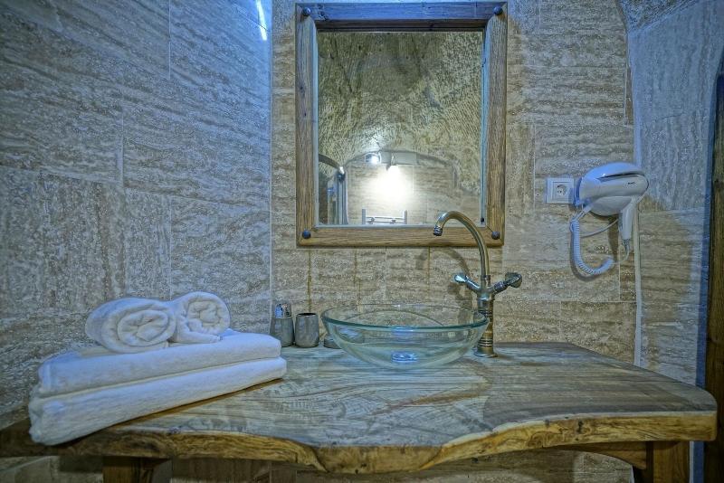 Vigneron Cave Hotel image