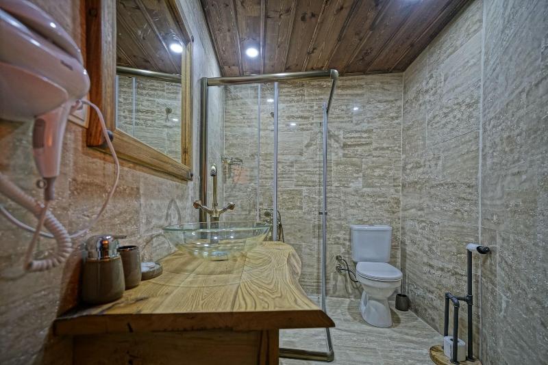 Vigneron Cave Hotel image