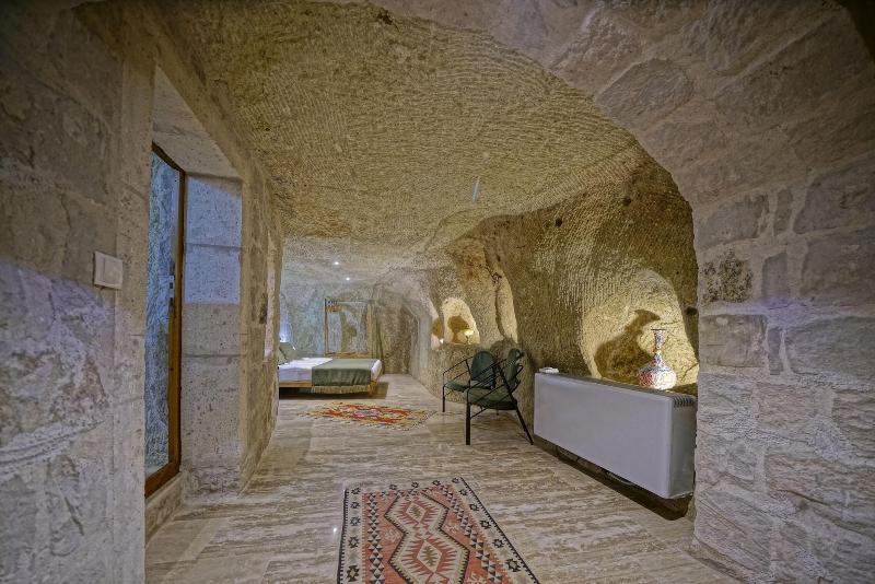 Vigneron Cave Hotel image