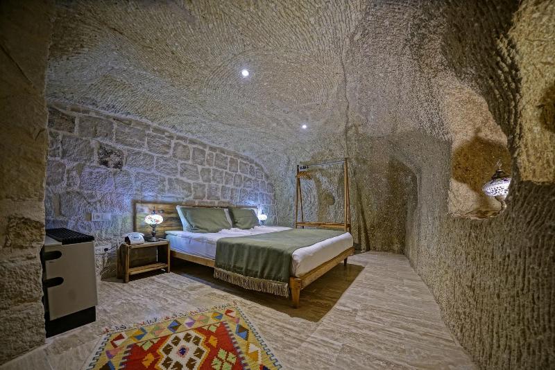 Vigneron Cave Hotel image