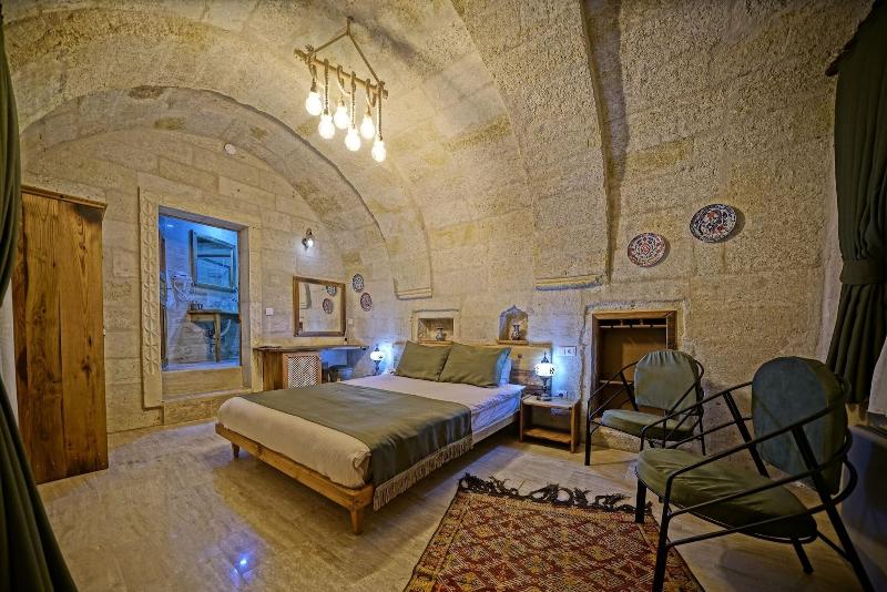 Vigneron Cave Hotel image