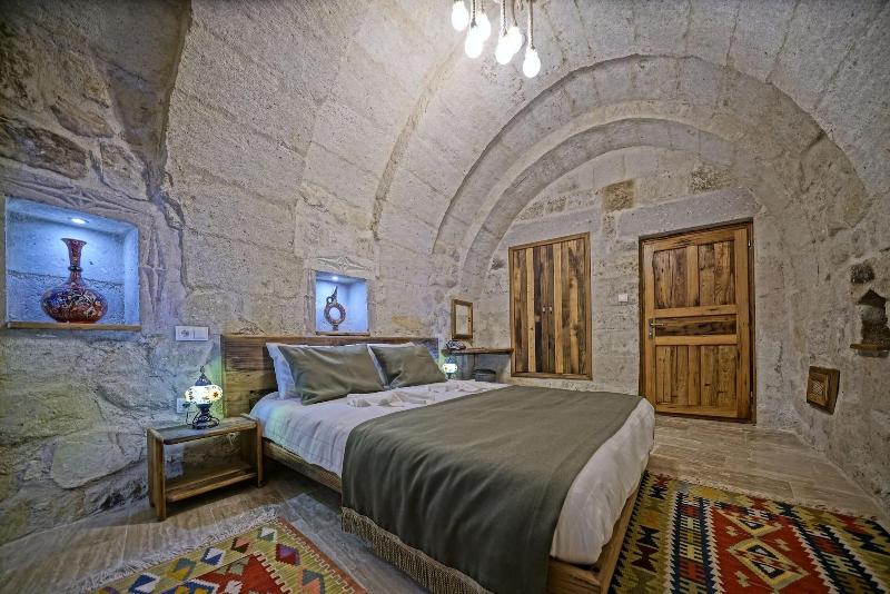 Vigneron Cave Hotel image