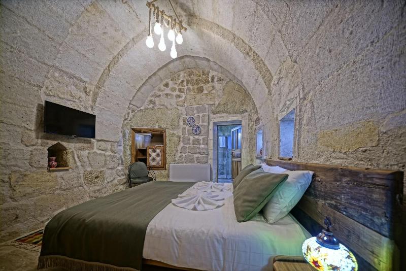 Vigneron Cave Hotel image