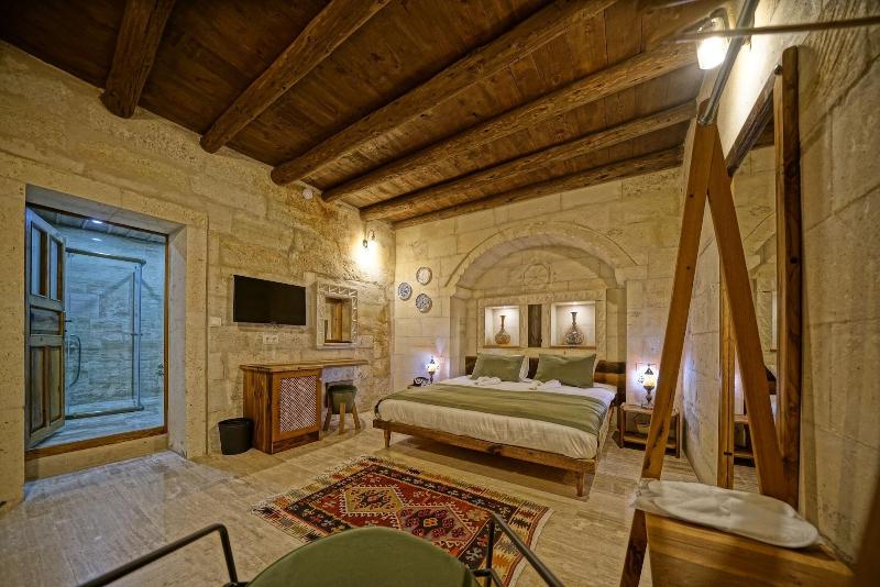 Vigneron Cave Hotel image