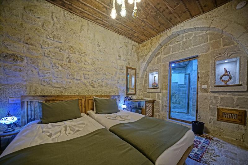 Vigneron Cave Hotel image