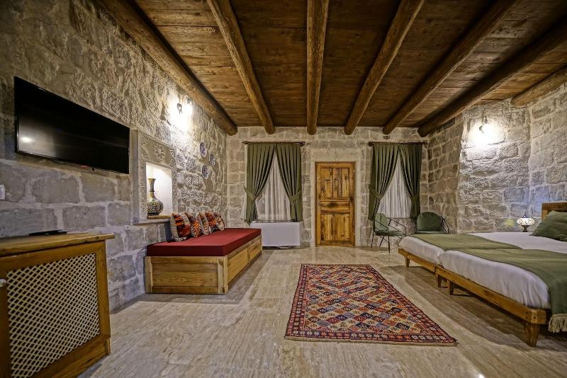 Vigneron Cave Hotel image