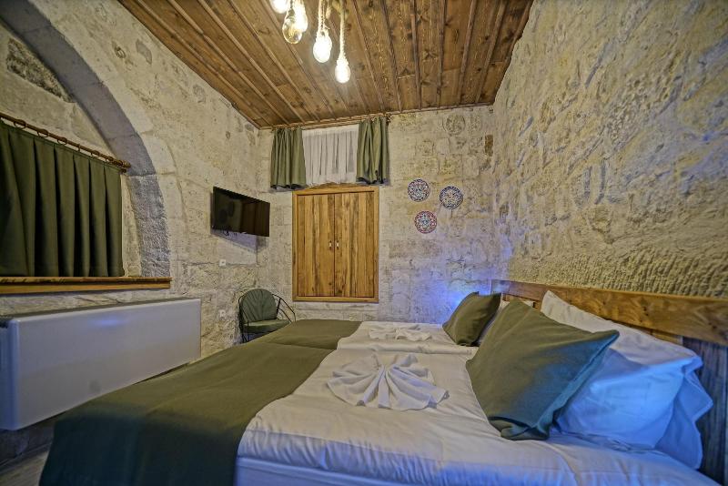 Vigneron Cave Hotel image