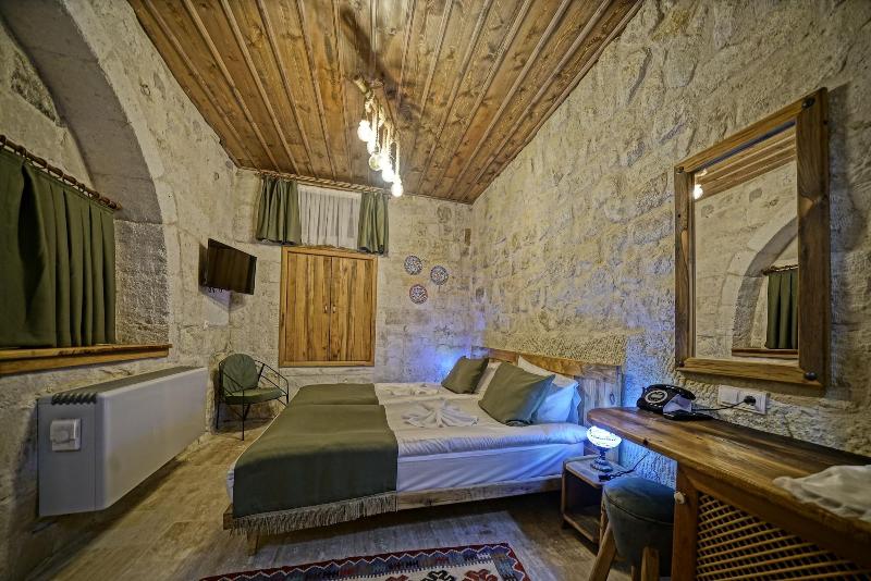 Vigneron Cave Hotel image
