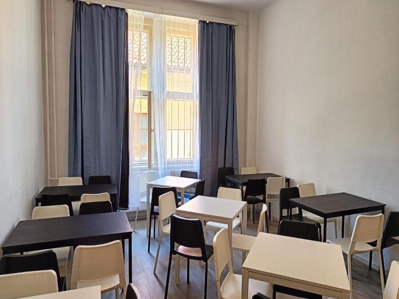 A Plus Hostel - Centrum image