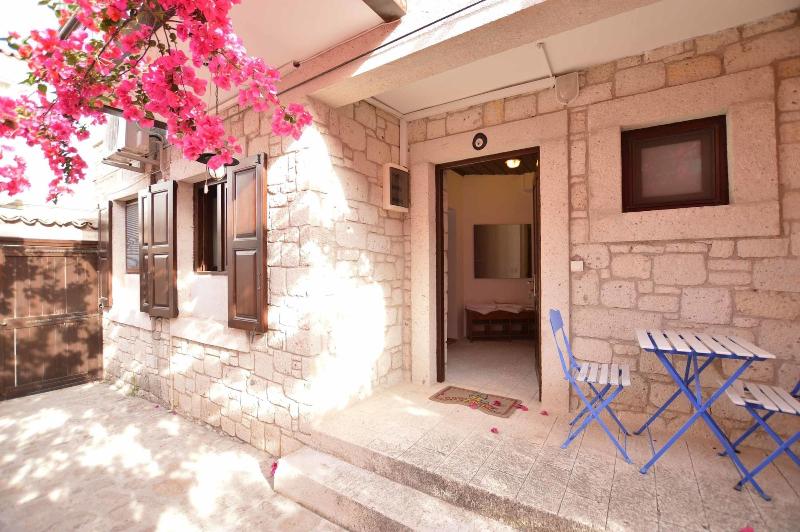 Alayaz Hotel image