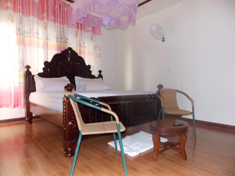 Discovery Courts Hotel image