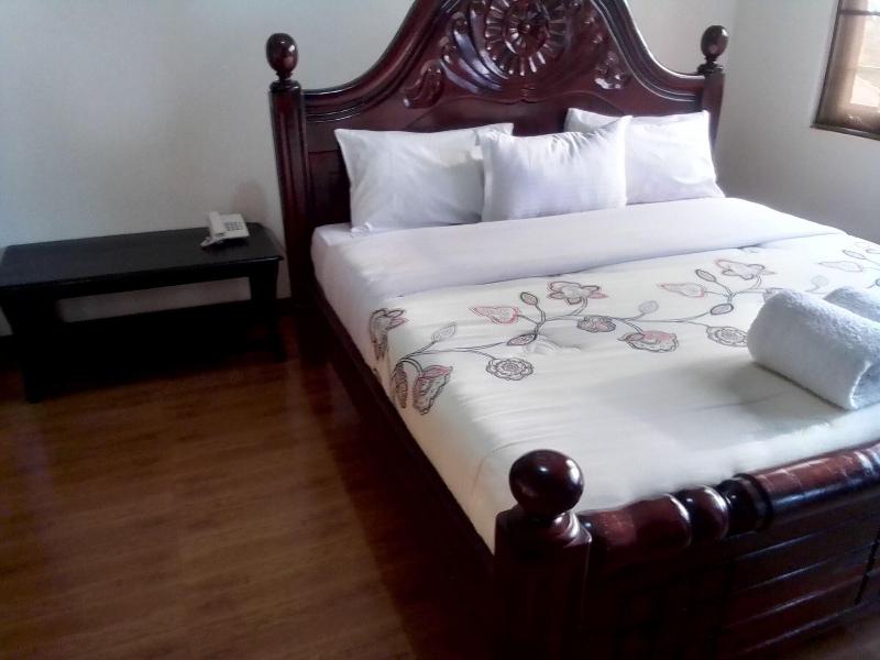Discovery Courts Hotel image