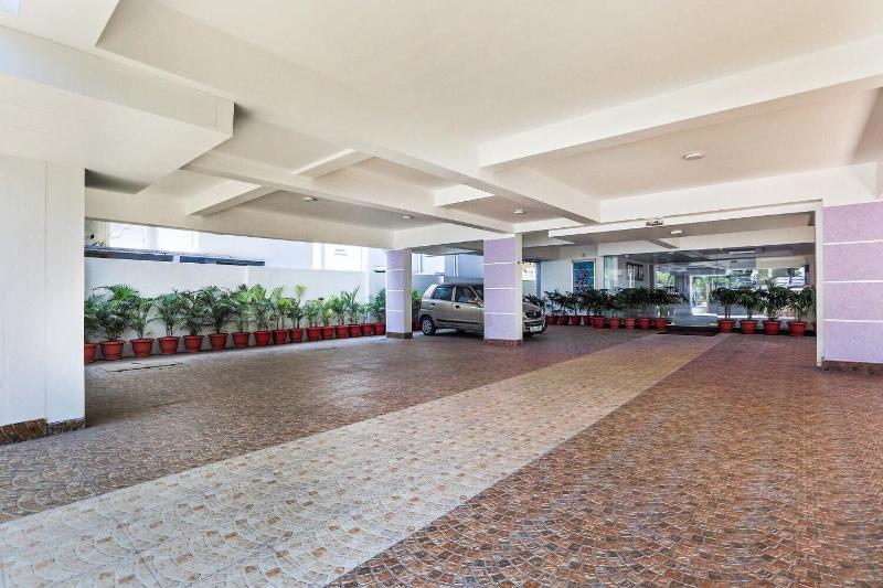 The Avenue Suites