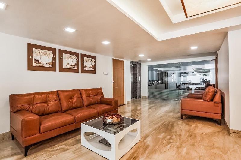 The Avenue Suites