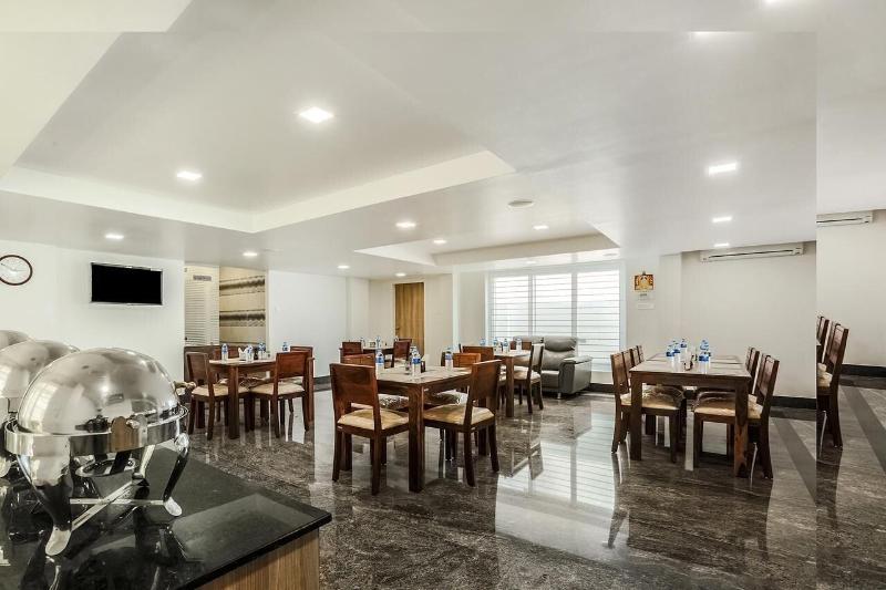 The Avenue Suites