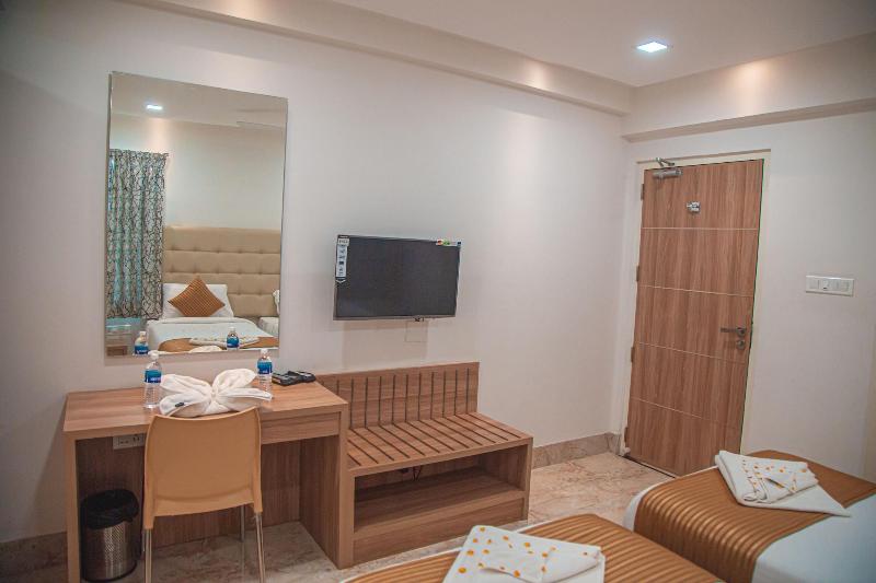 The Avenue Suites — photo 8