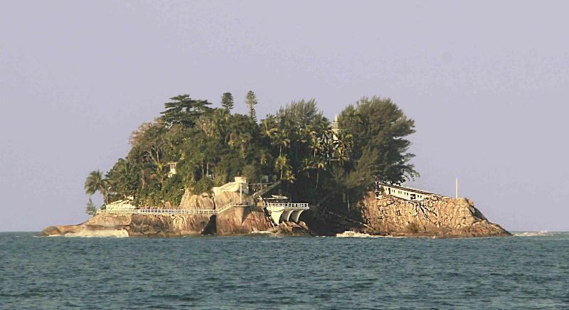 Ponta dos Corais image