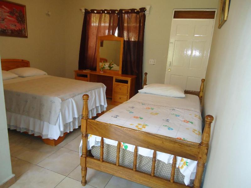 L'Amitié Hotel 5