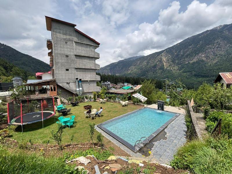 Hotel Smugglers image