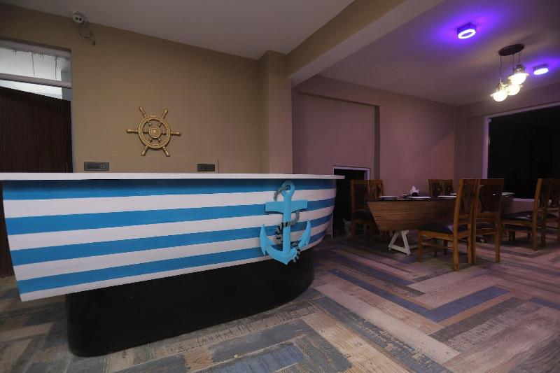 Hotel Smugglers image