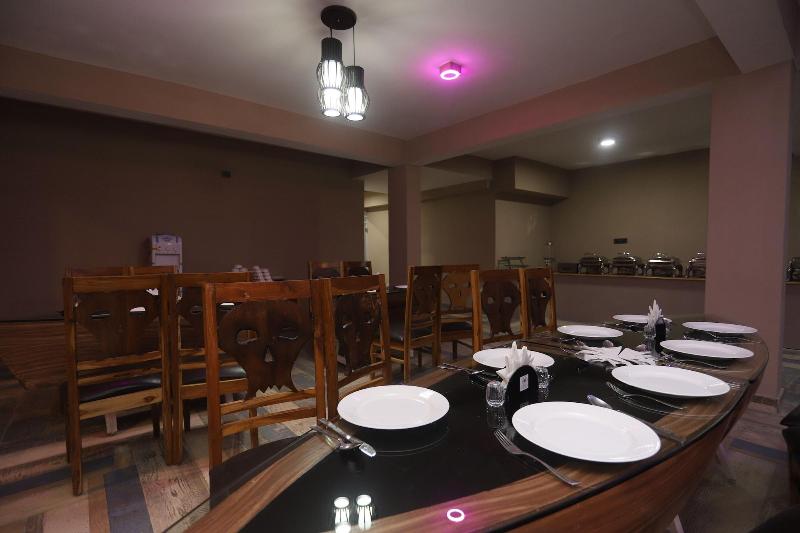 Hotel Smugglers image