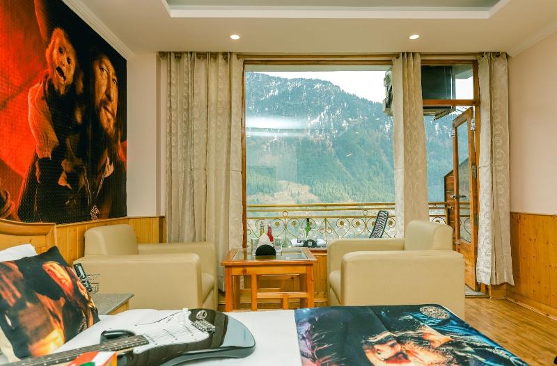 Hotel Smugglers image