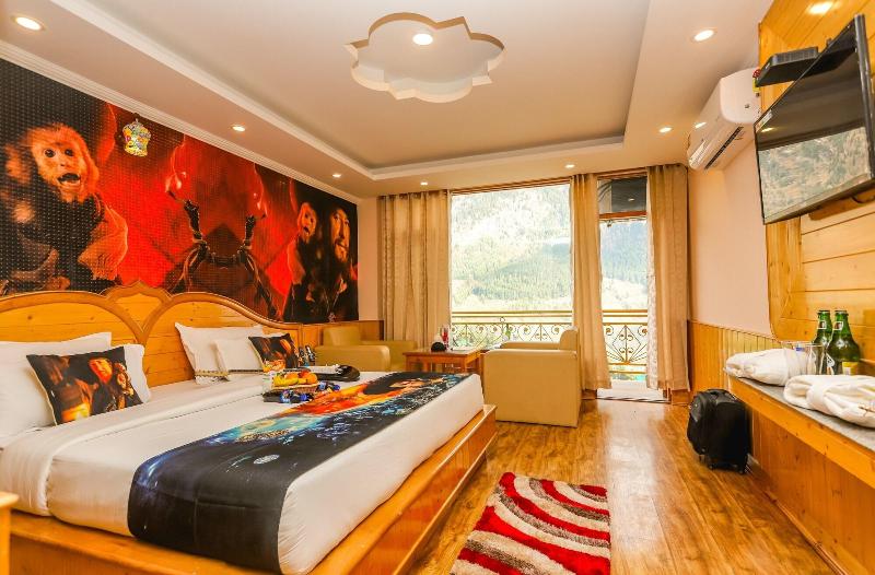 Hotel Smugglers image