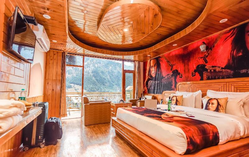 Hotel Smugglers image