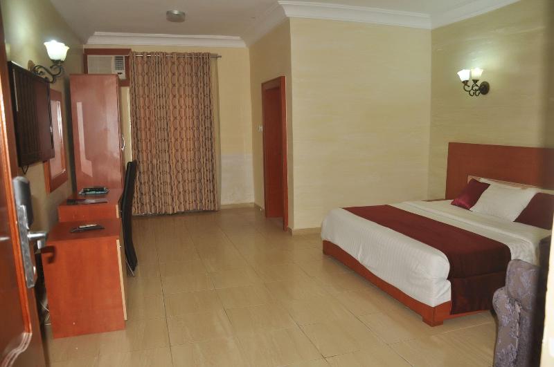Top Rank Hotel image