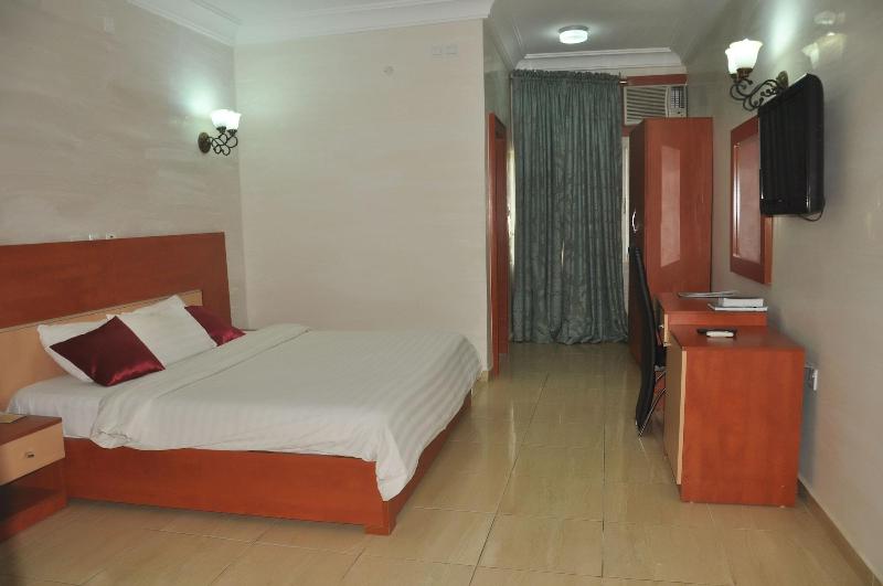 Top Rank Hotel image