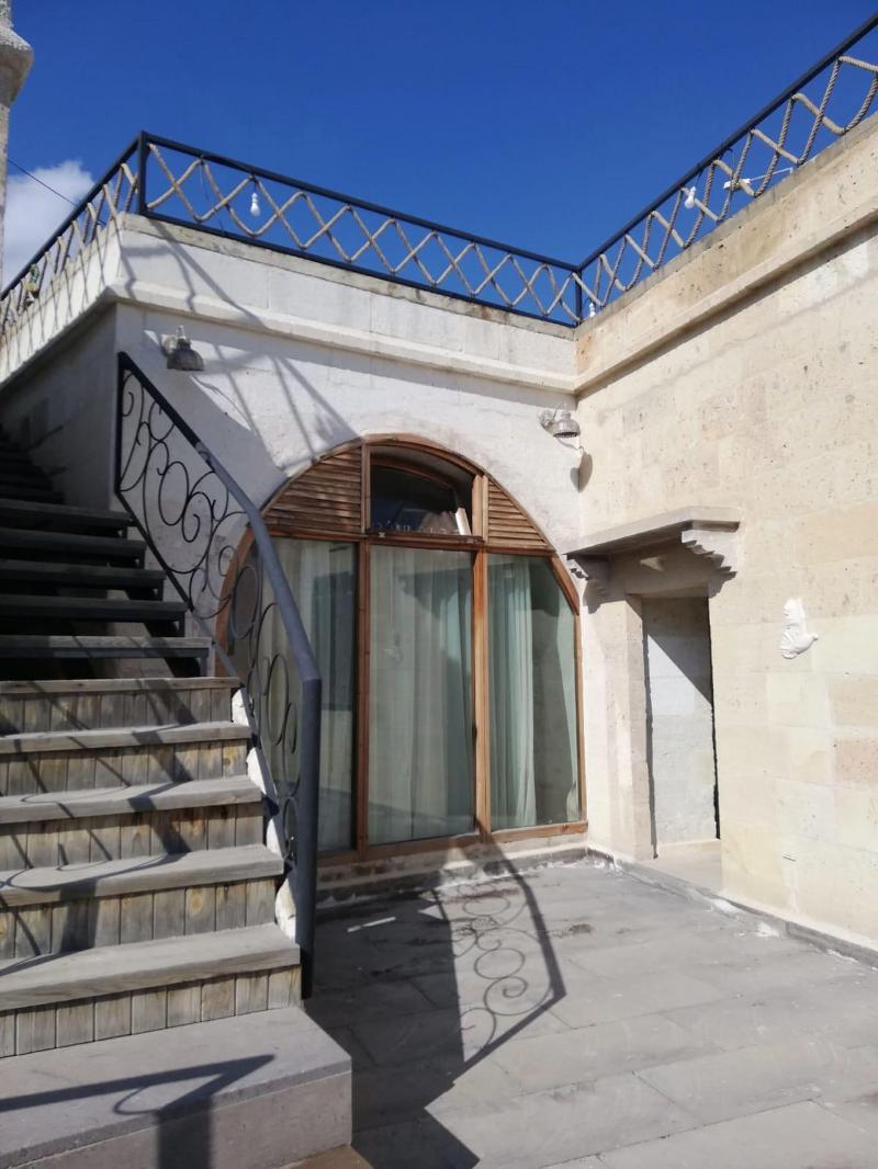 Pigeon Hotel image