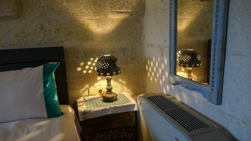 Pigeon Hotel image