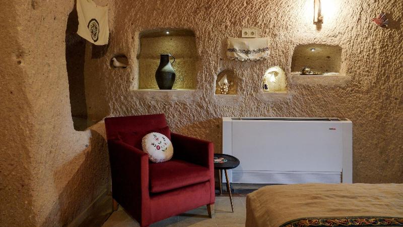Pigeon Hotel image