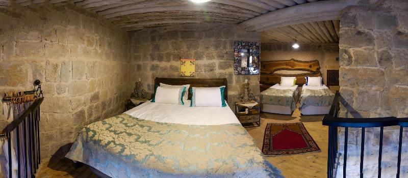 Pigeon Hotel image